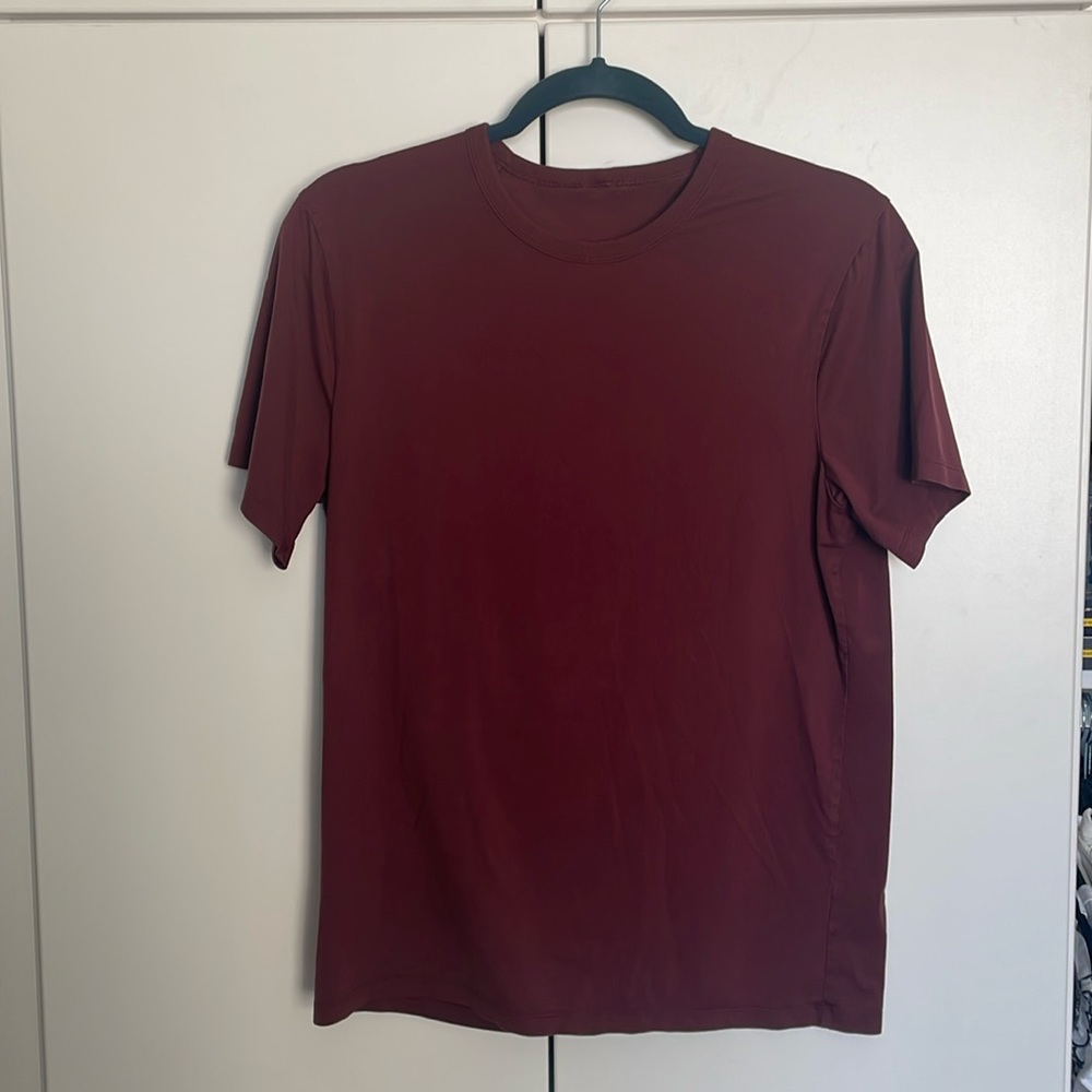 Men’s Lululemon loose fit T-shirt